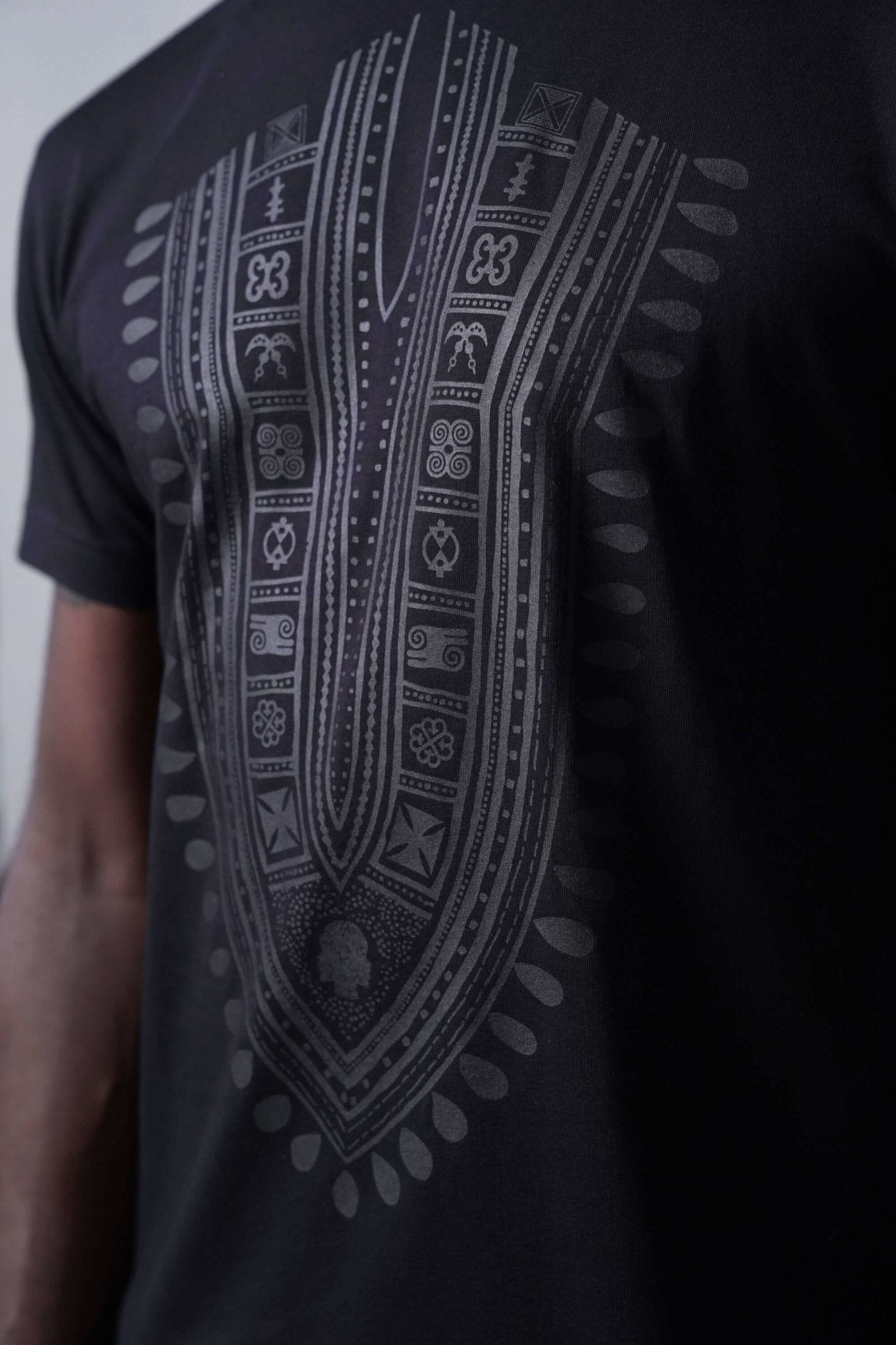 The 21st Century African Print Dashiki t-shirt - The Village Meeting